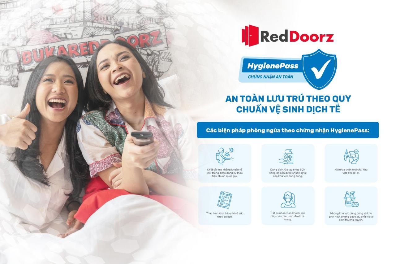 Reddoorz Hoang Minh Khách sạn TP. Hồ Chí Minh