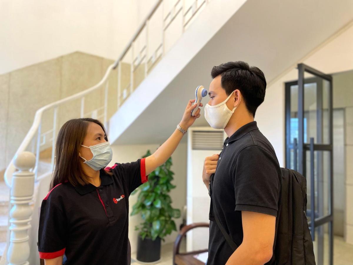 Reddoorz Hoang Minh Khách sạn TP. Hồ Chí Minh